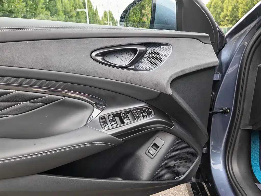 BYD Seal 2023 — фото 17