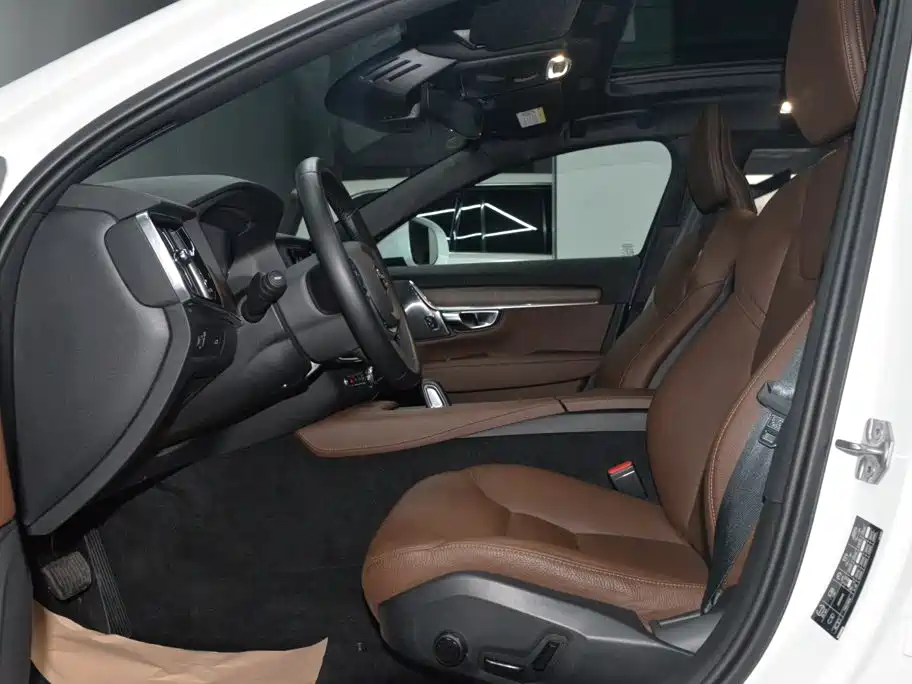 Volvo V90 — миниатюра 9