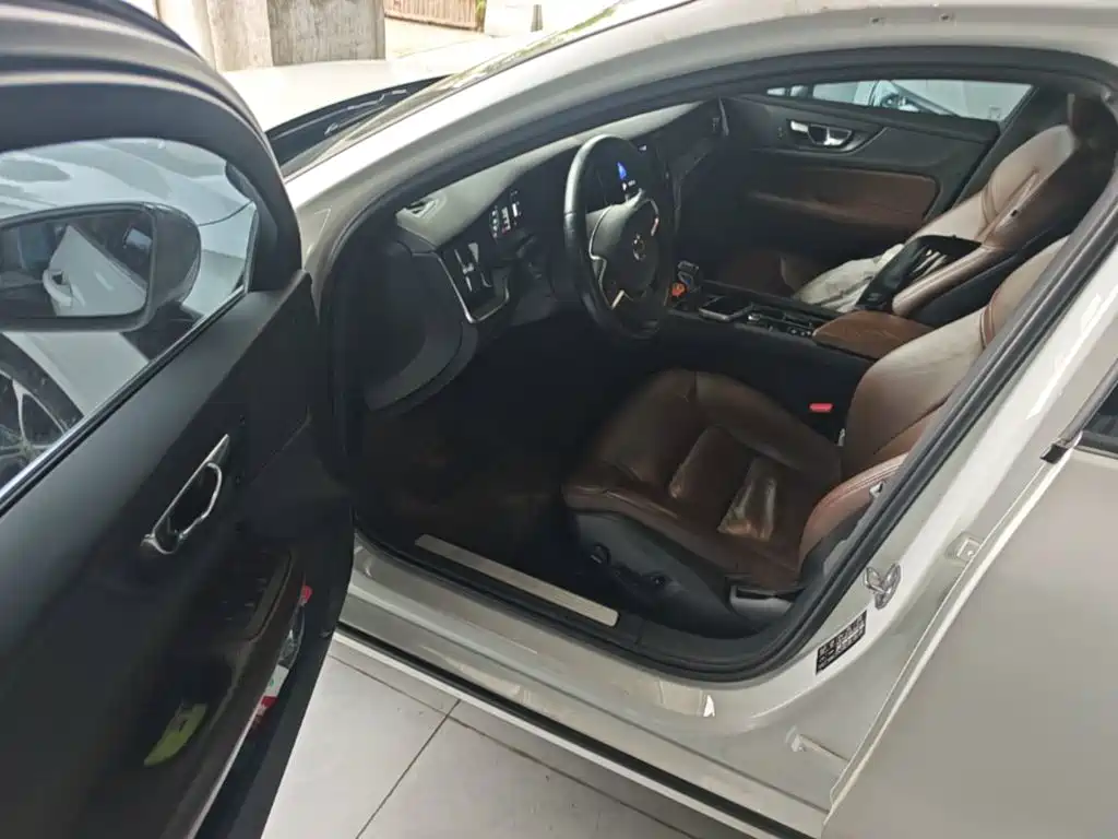 Volvo S60 — миниатюра 16