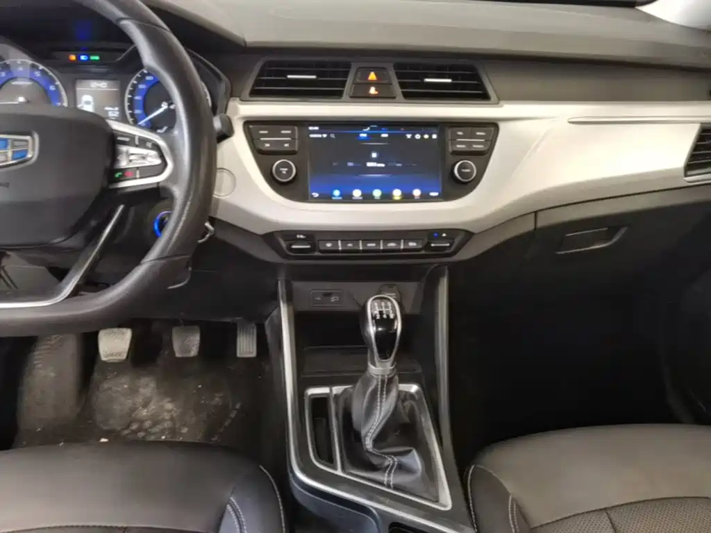 Geely Vision X3 — миниатюра 13