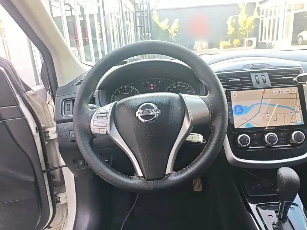 Nissan Tiida — миниатюра 11
