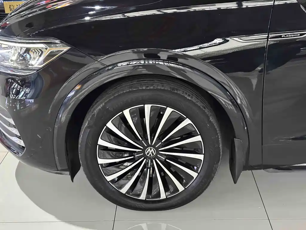 Volkswagen Viloran 2023 380TSI Flagship