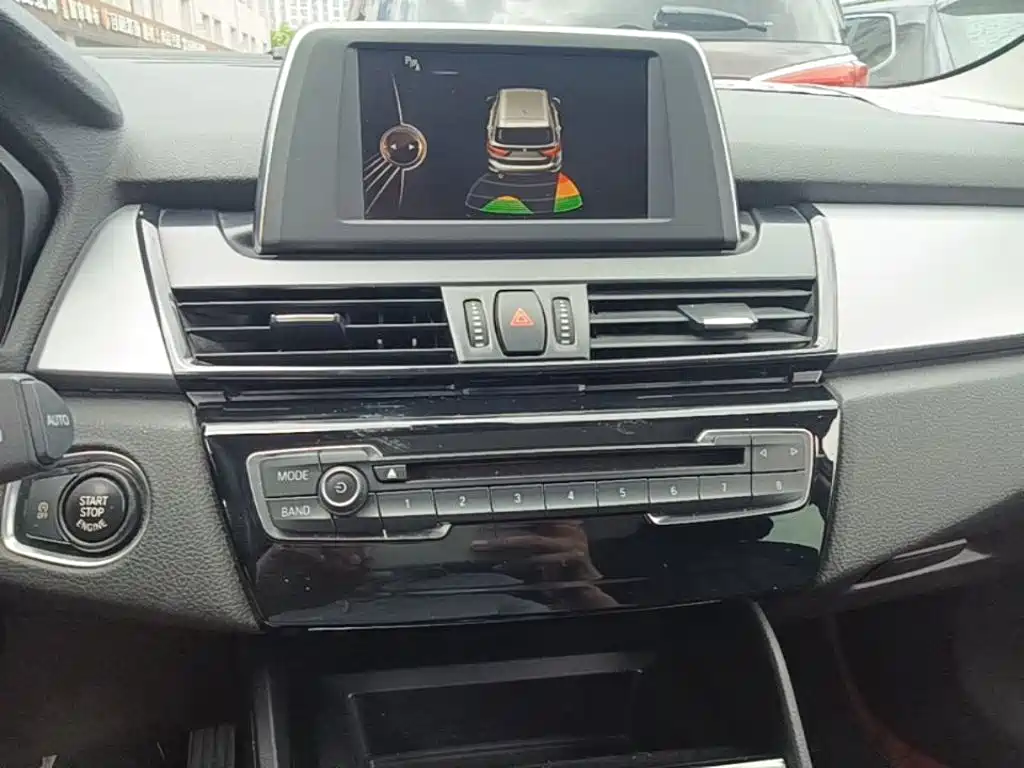 BMW 2 Series Gran Tourer — миниатюра 13