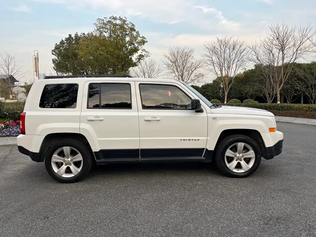 Jeep Patriot — миниатюра 8