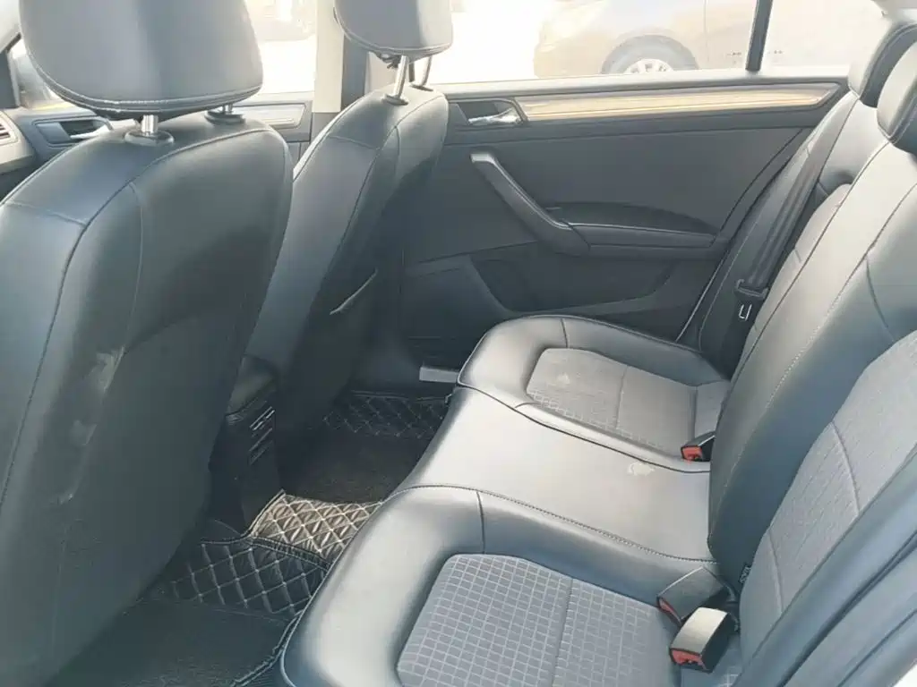 Volkswagen Santana — миниатюра 17