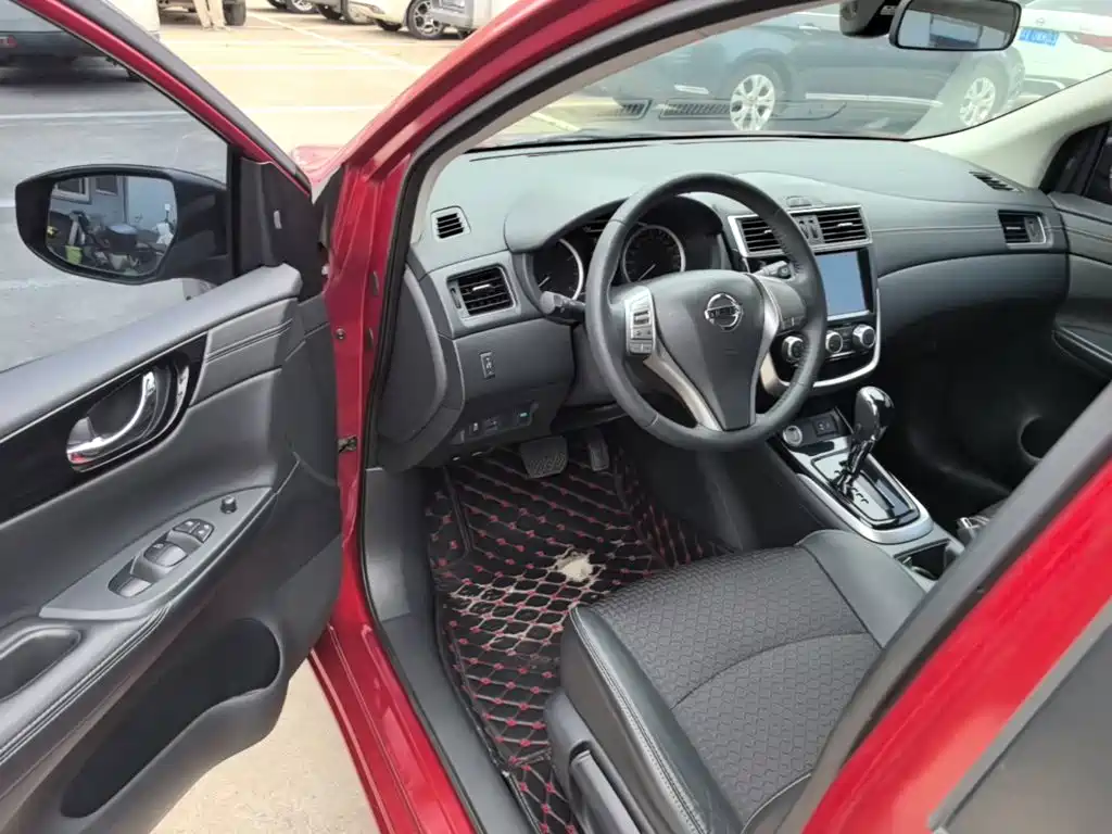 Nissan Tiida — миниатюра 16