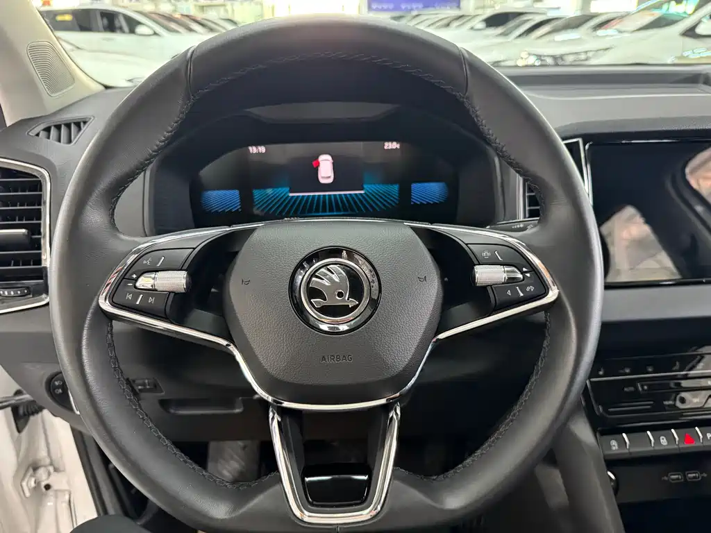 Skoda Karoq — миниатюра 9