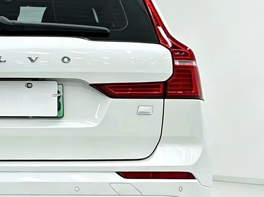 Volvo XC60 PHEV — миниатюра 20