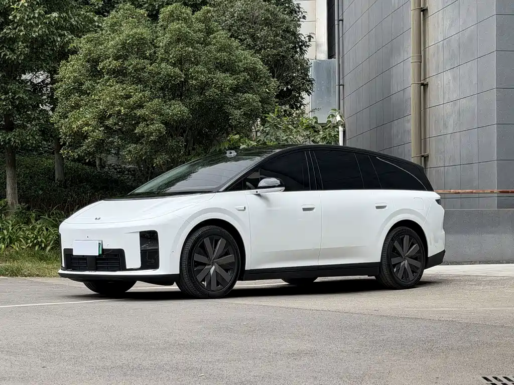 Li Auto Li i8