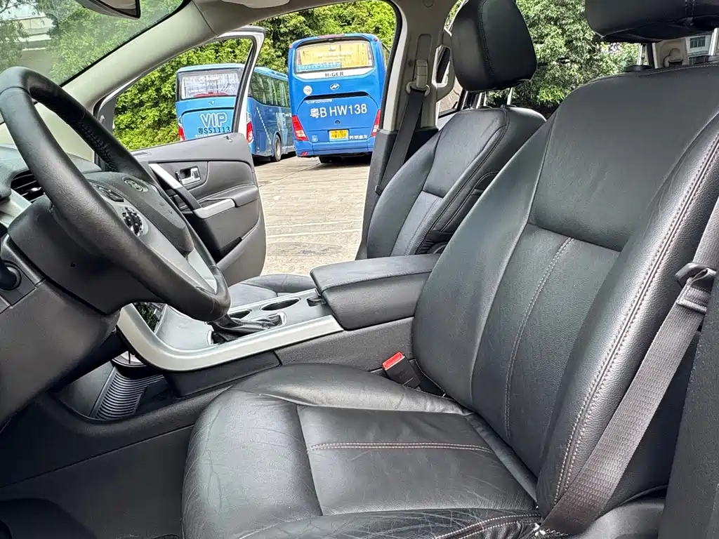 Ford Edge (Import) — миниатюра 7