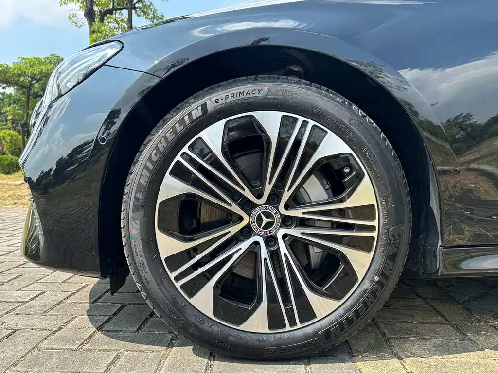 Mercedes-Benz E-Class — миниатюра 20