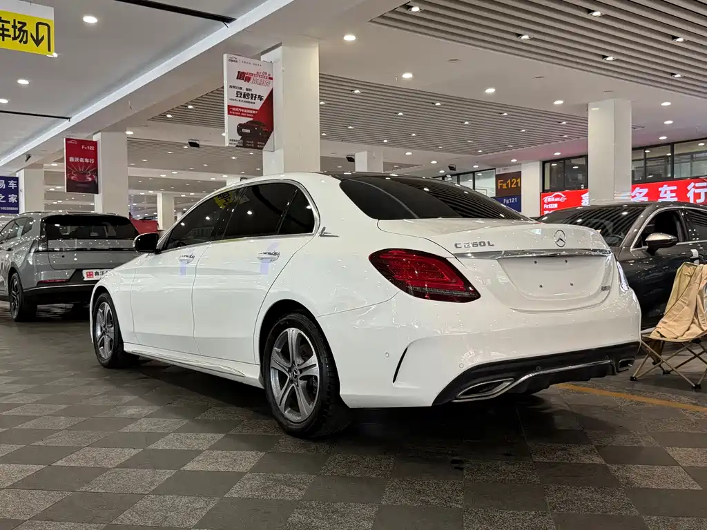 Mercedes-Benz C-Class — миниатюра 4