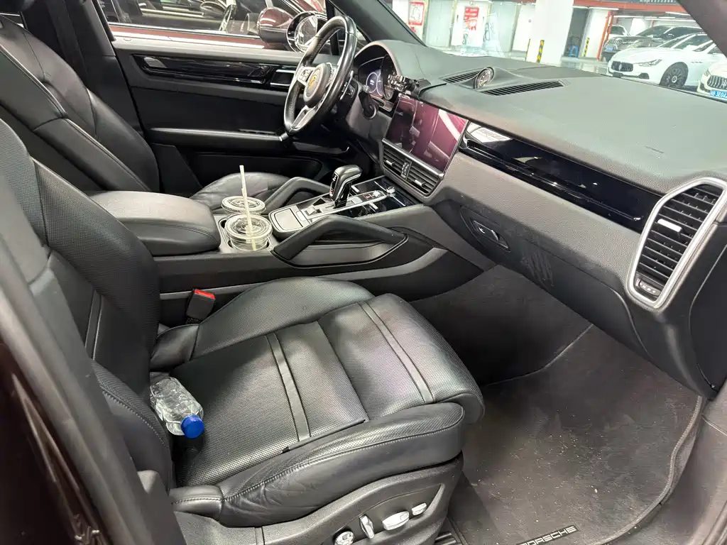 Porsche Cayenne Hybrid — миниатюра 13