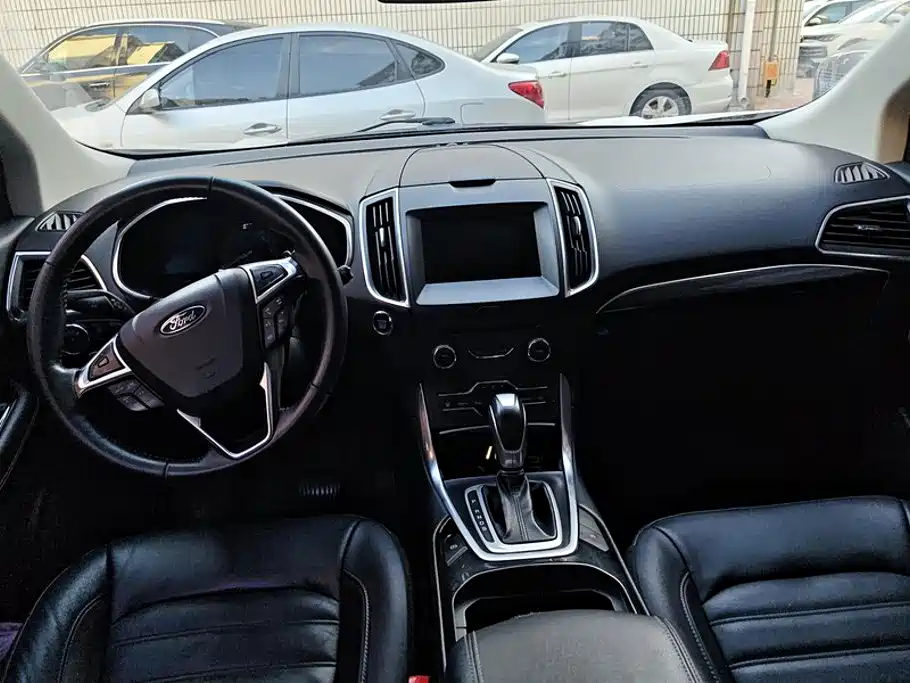Ford Edge — миниатюра 12