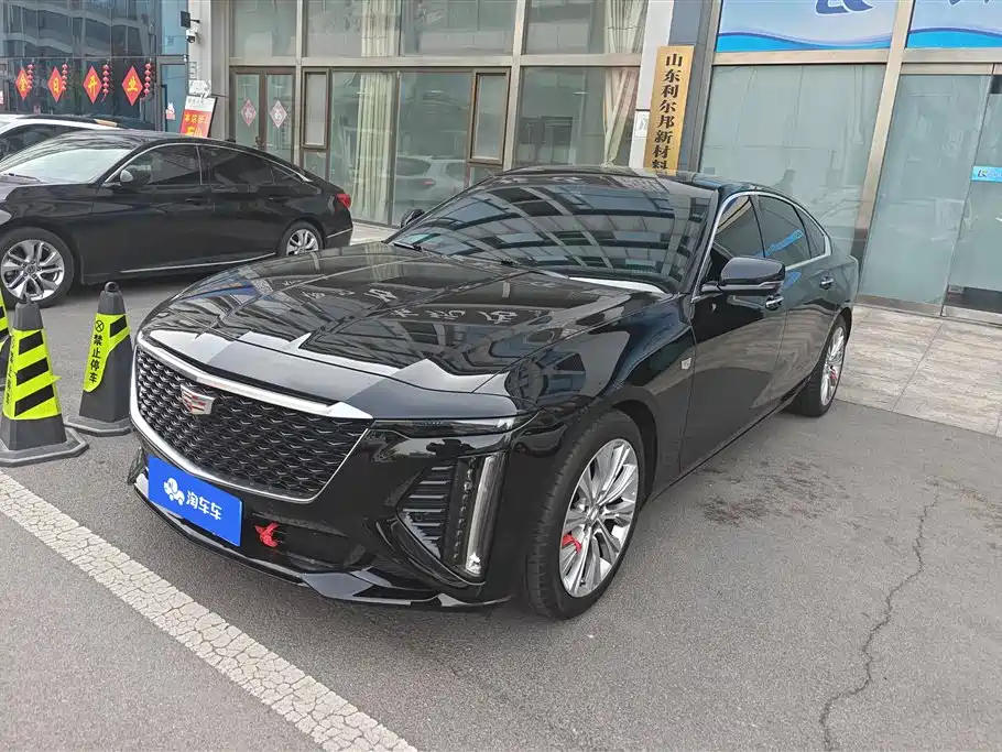 Cadillac CT6 2025