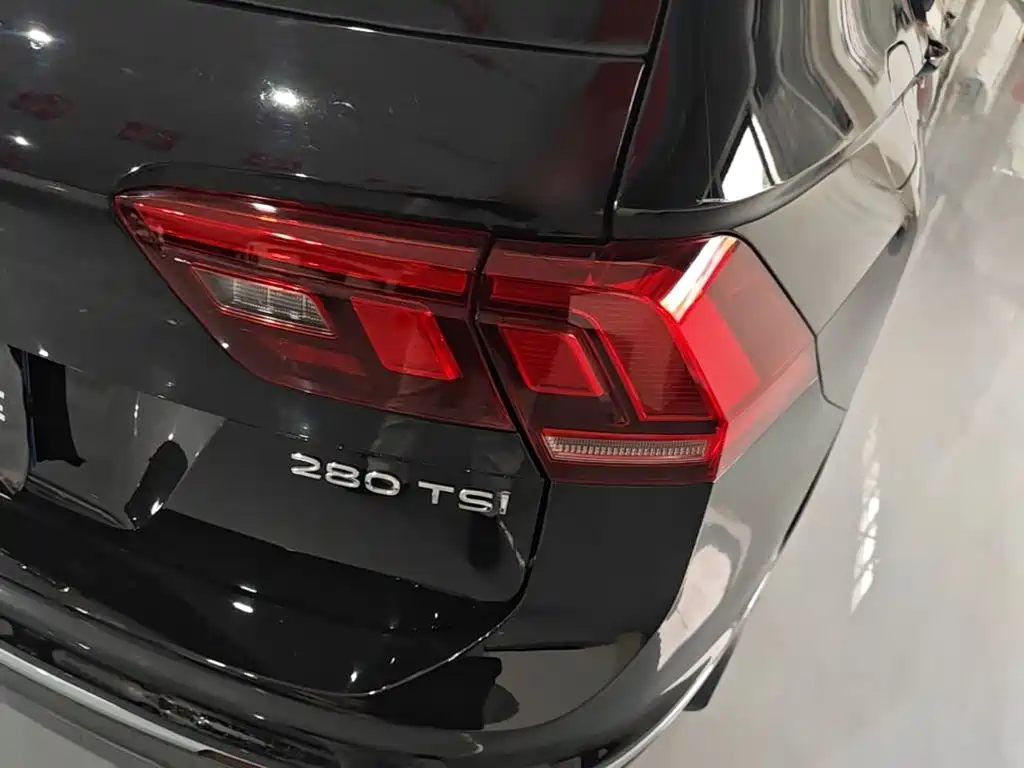 Volkswagen Tiguan L — миниатюра 8