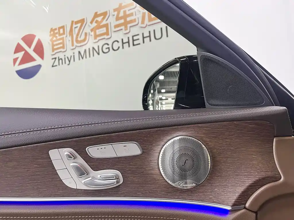 Mercedes-Benz E-Class — миниатюра 9