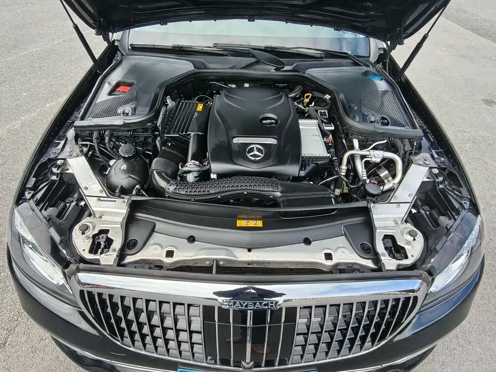 Mercedes-Benz E-Class — миниатюра 11