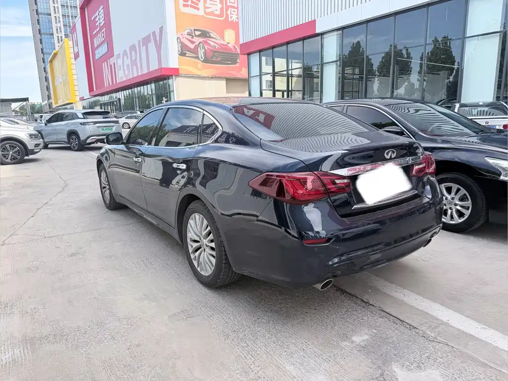 Infiniti Q70 — миниатюра 4