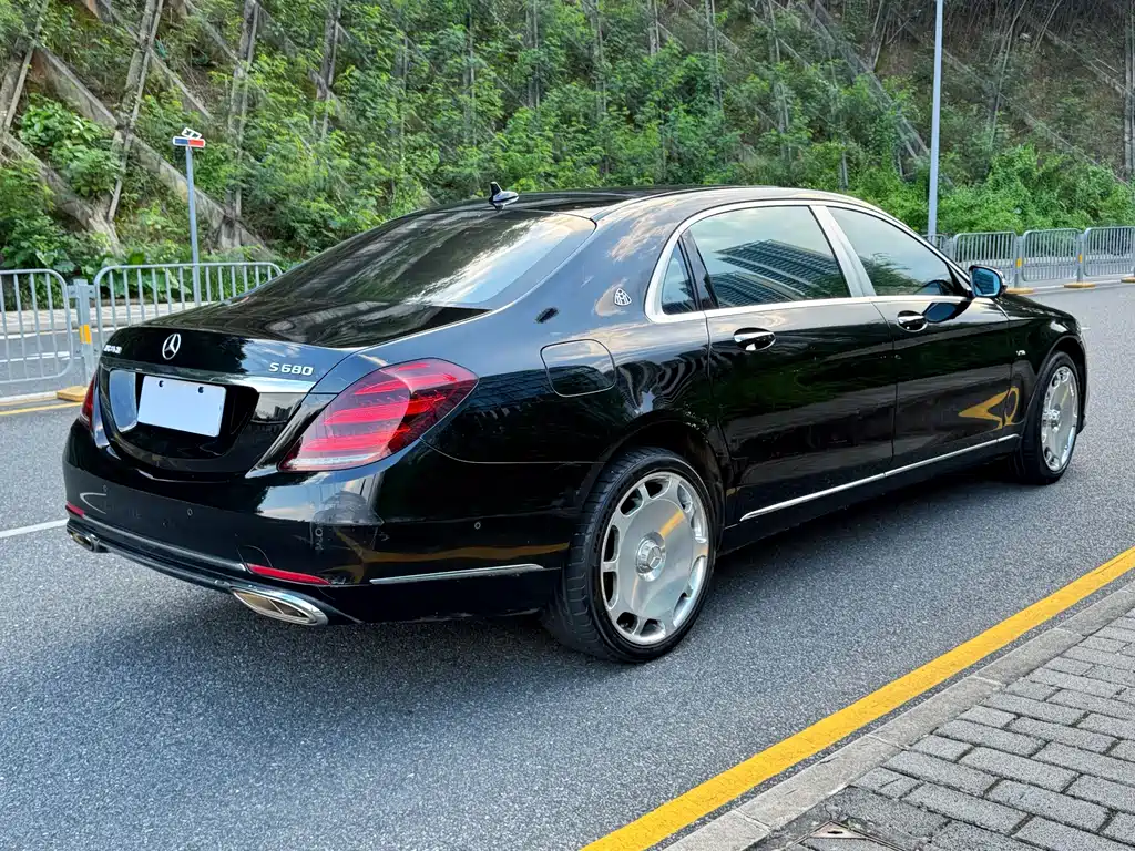 Mercedes-Benz S-Class — миниатюра 13