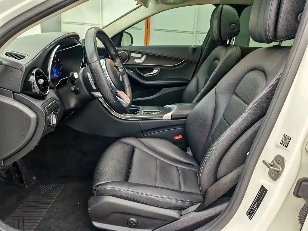 Mercedes-Benz C-Class — миниатюра 5