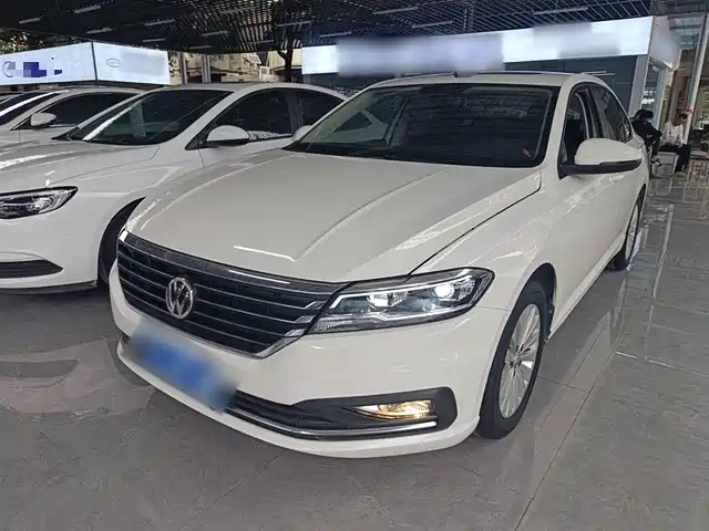 VOLKSWAGEN LAVIDA 2020