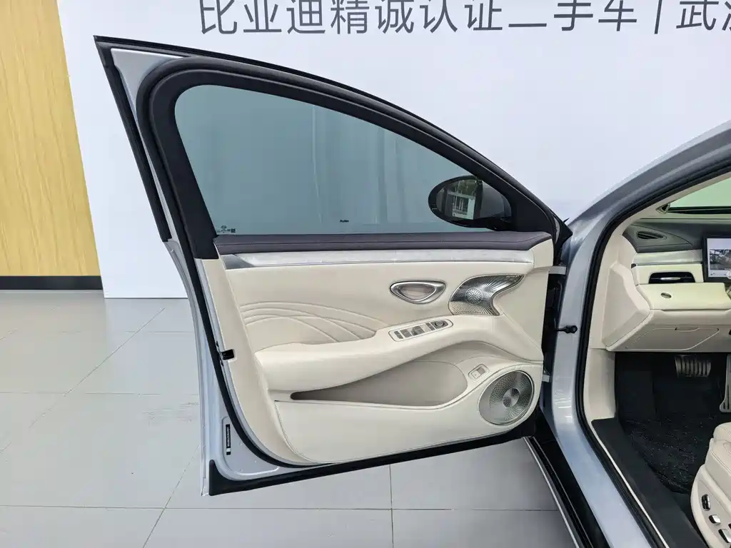 BYD 海豹08 — миниатюра 3