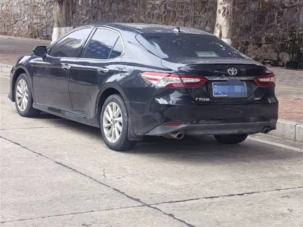 TOYOTA CAMRY