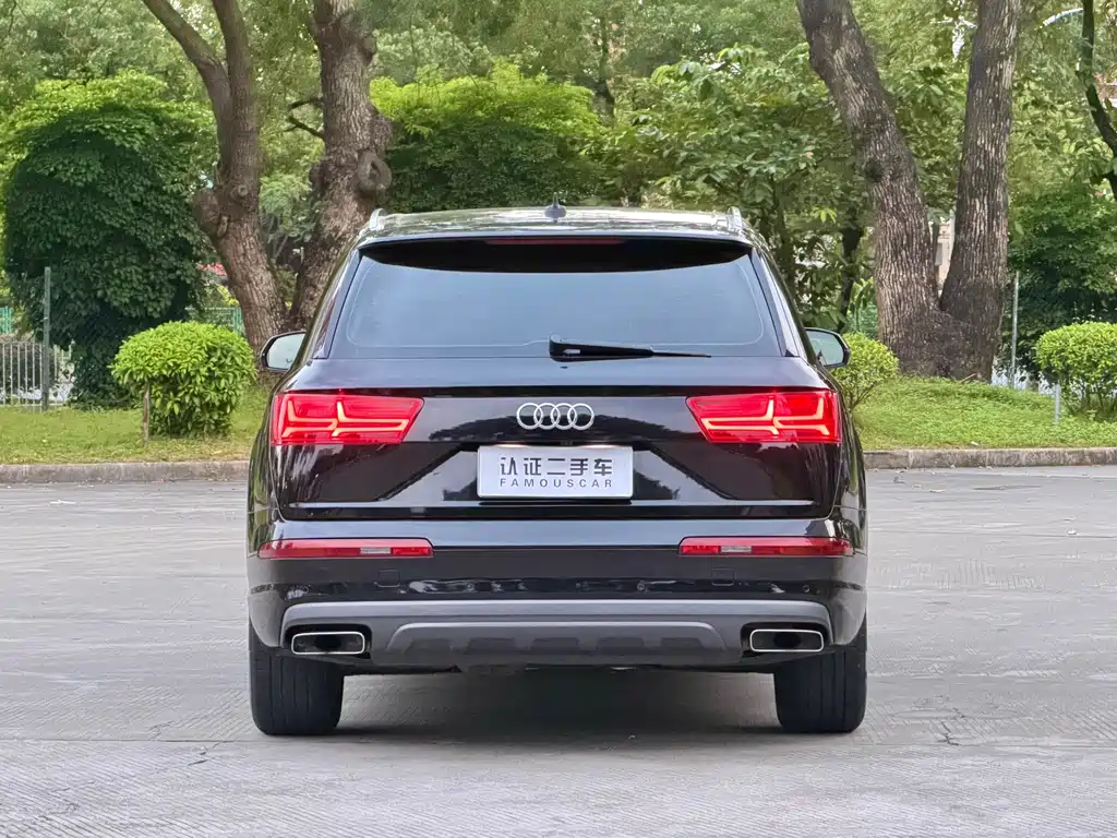 Audi Q7 — миниатюра 6