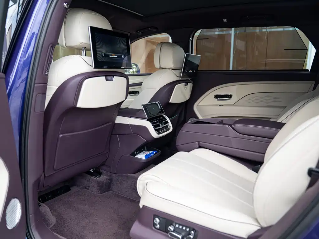 Bentley Bentayga — миниатюра 9