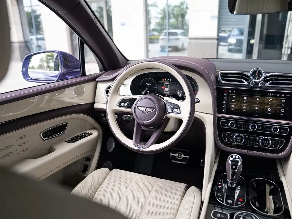 Bentley Bentayga — миниатюра 4