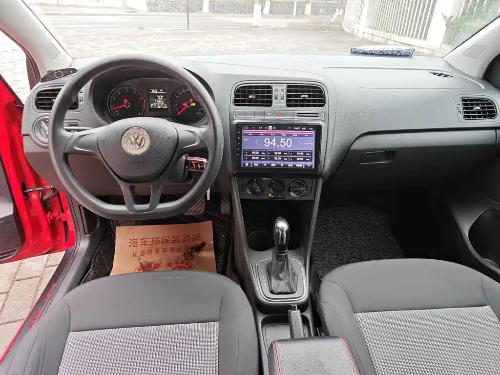 Volkswagen Polo — миниатюра 6