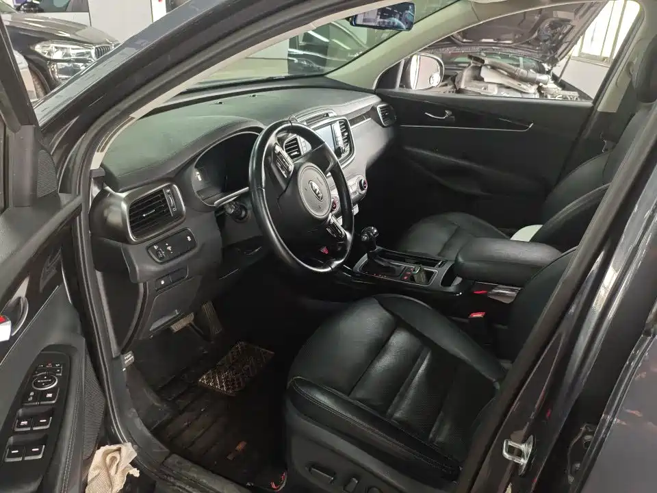 Kia Sorento — миниатюра 5