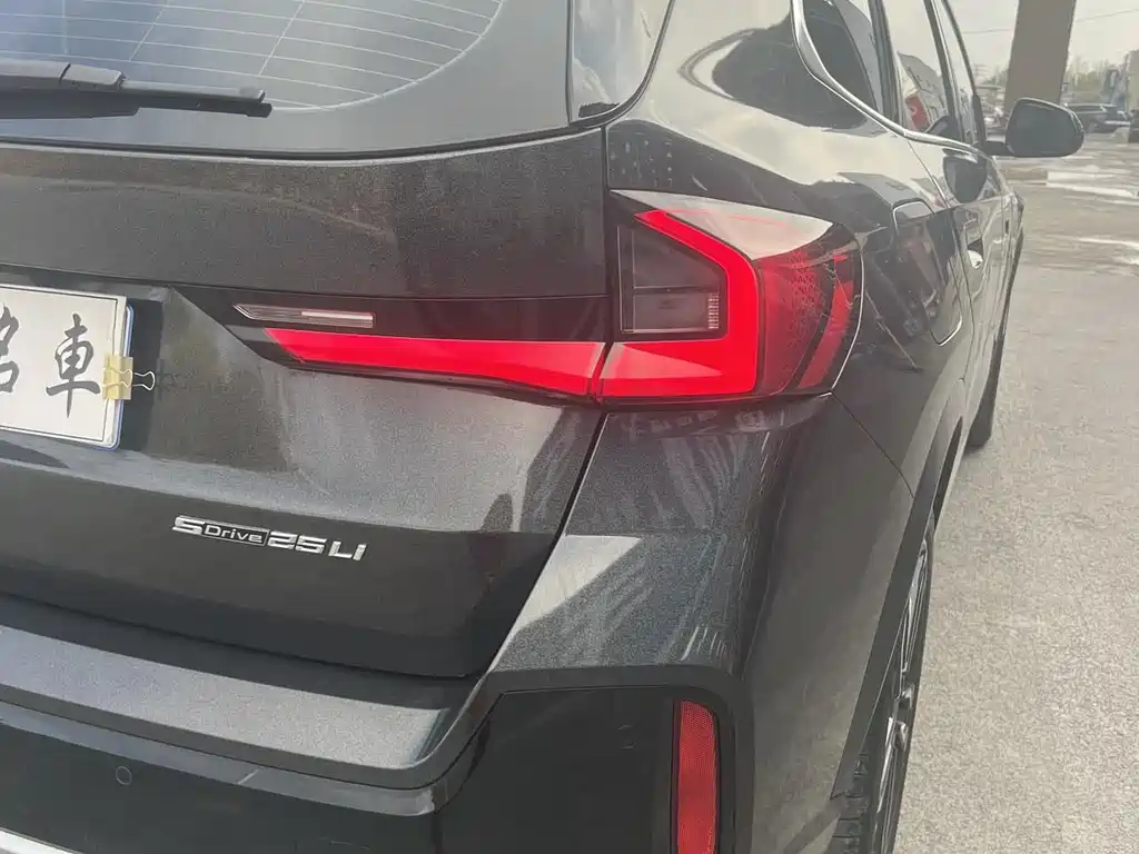 BMW X1 2025 sDrive25Li M Sport
