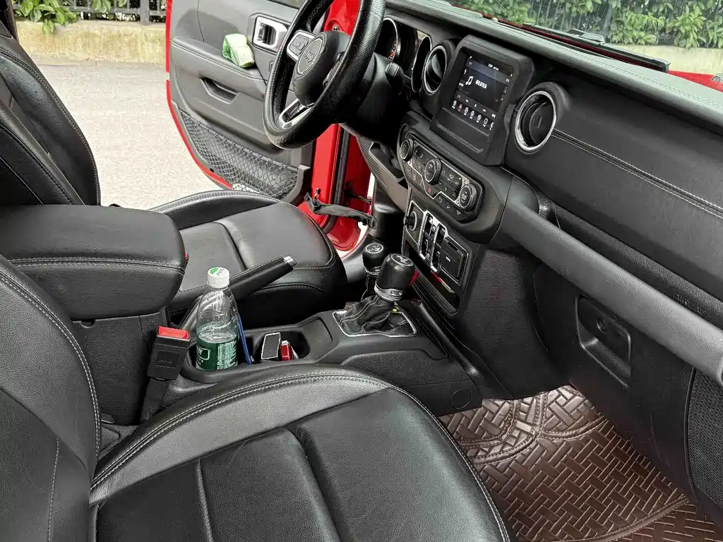 Jeep Wrangler — миниатюра 5
