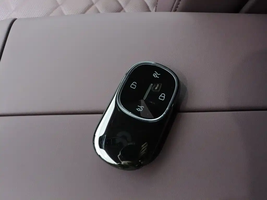 NIO ES9 — миниатюра 22
