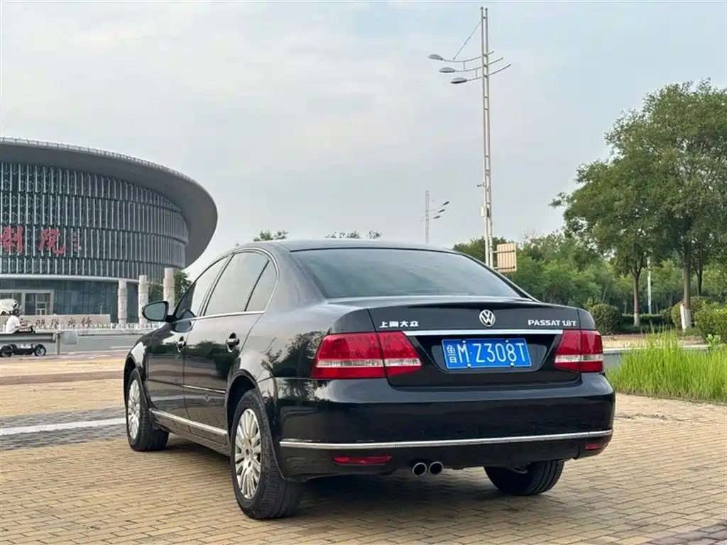 Volkswagen Passat 2011 1.8T AT Premium
