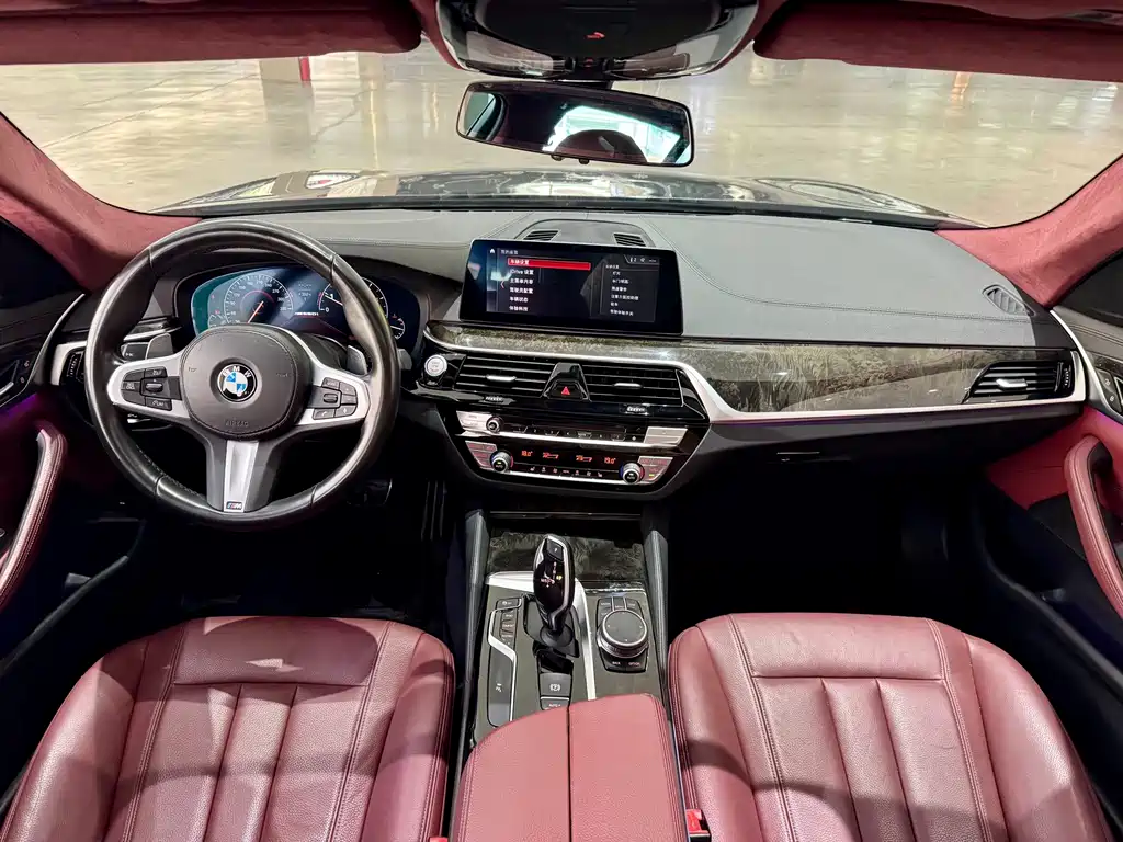BMW 5 Series — миниатюра 7