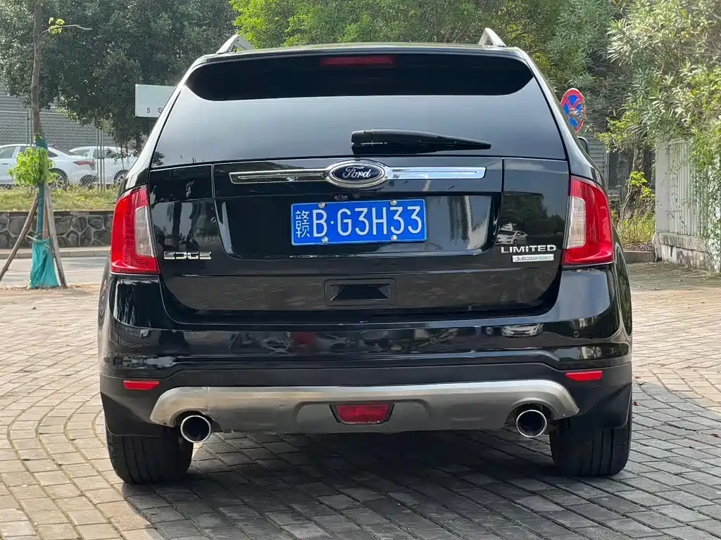 Ford Edge (Import) — миниатюра 8