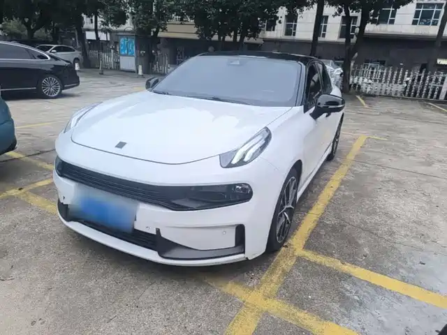 2020 Lynk & Co 03
