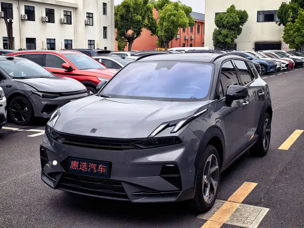 Купить Lynk & Co 06