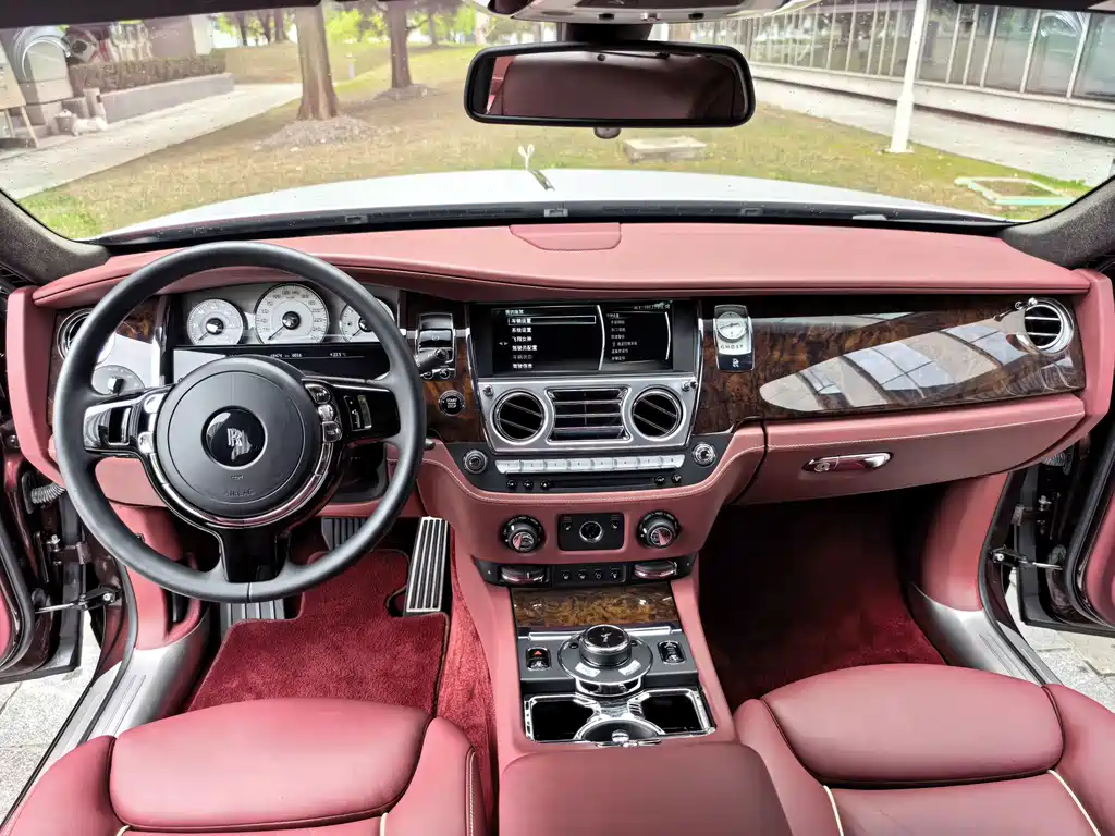 Rolls-Royce Ghost — миниатюра 18