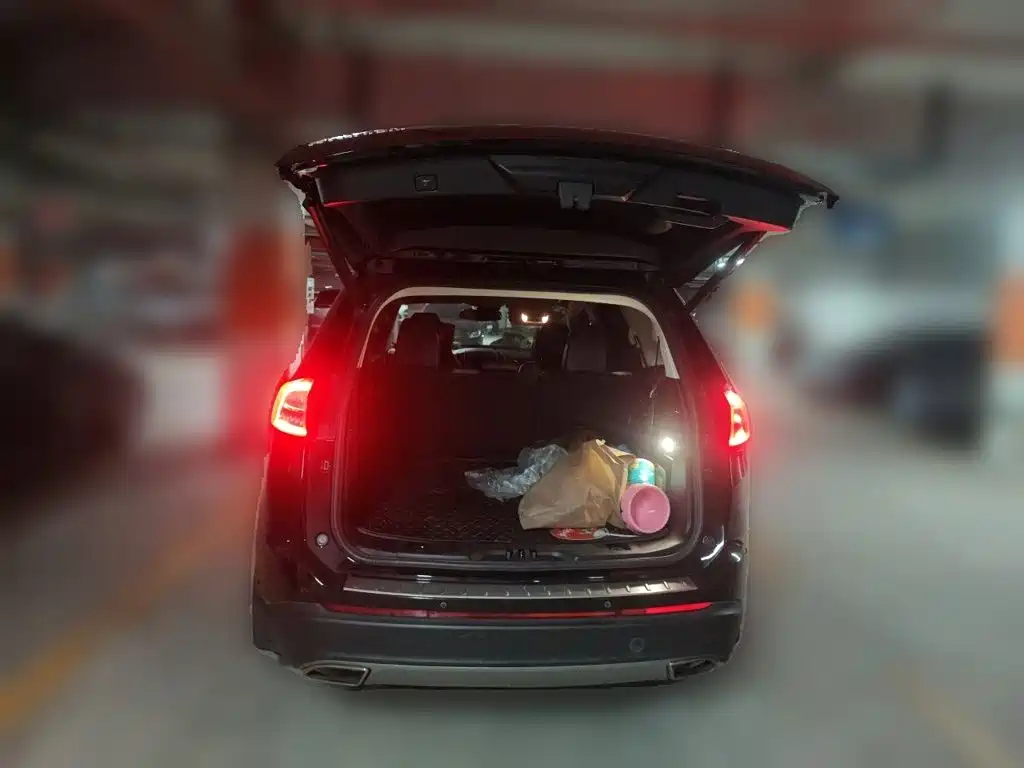 Ford Edge — миниатюра 15