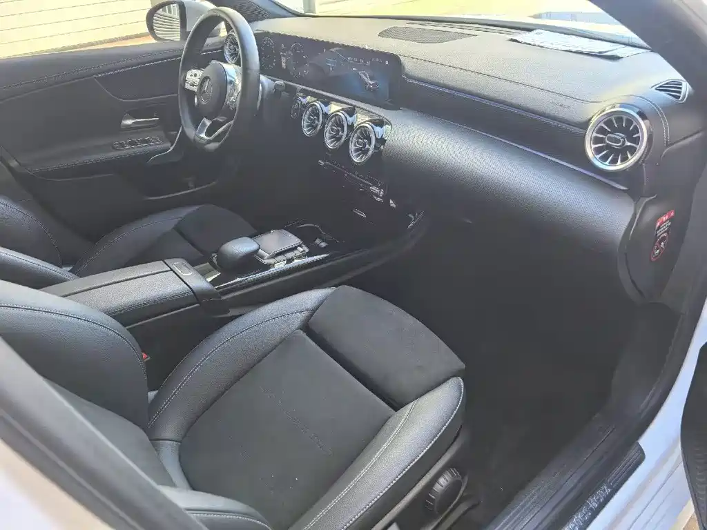 Mercedes-Benz A-Class — миниатюра 7