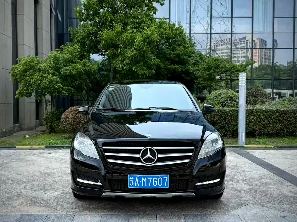 Mercedes-Benz R 2017 R 320 4MATIC