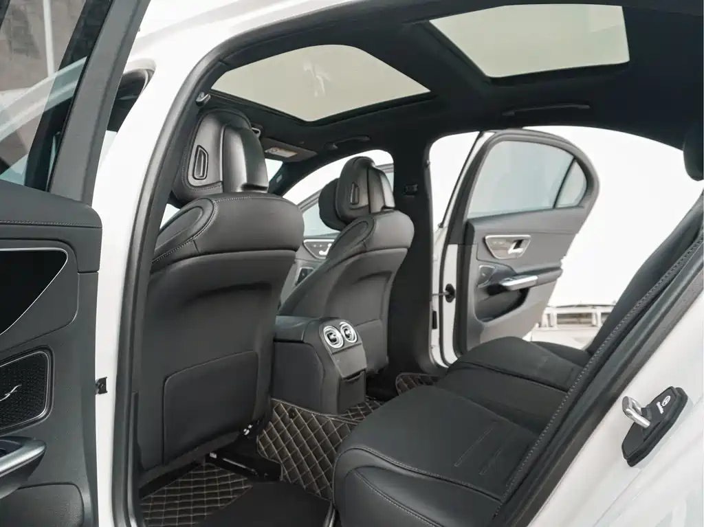 Mercedes-Benz C-Class — миниатюра 27