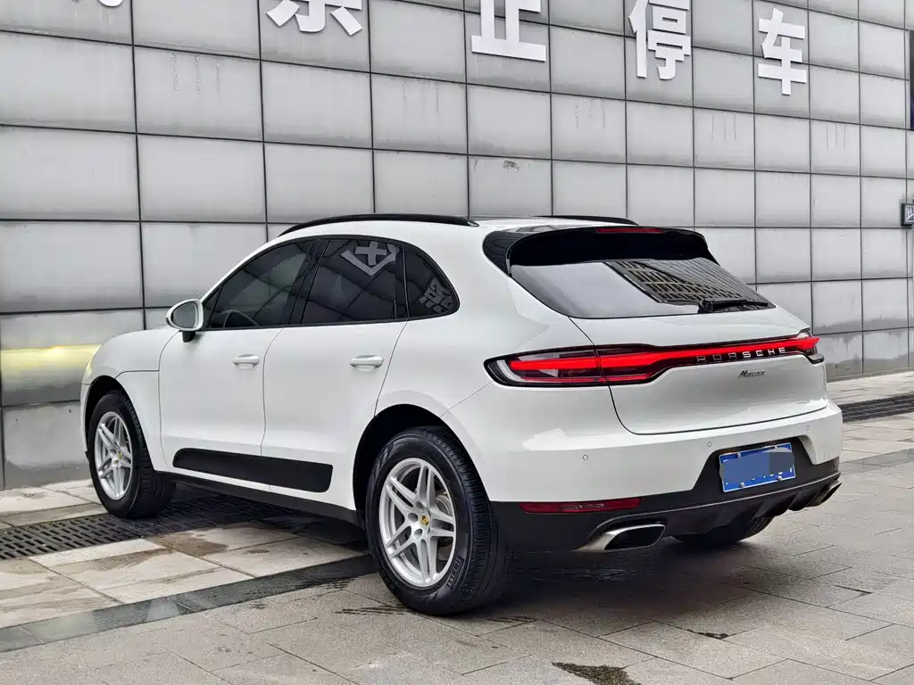 Porsche Macan — миниатюра 6