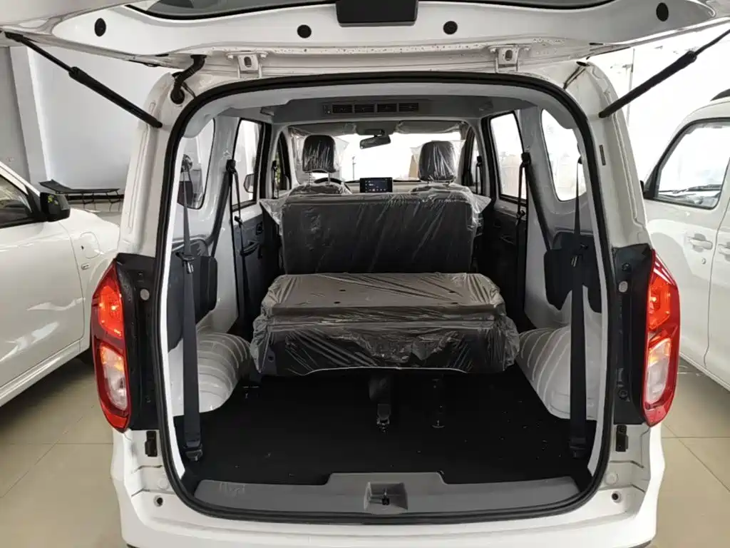 Wuling Hongguang EV — миниатюра 15