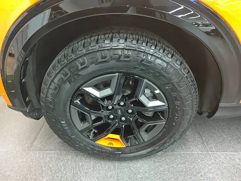 Ford Explorer — миниатюра 23
