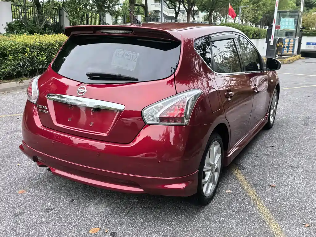 Nissan Tiida — миниатюра 11